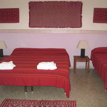 Rosas Villa