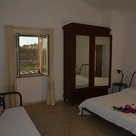 Rosas Villa *