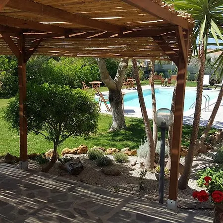 فيلة Rosas ألغيرو